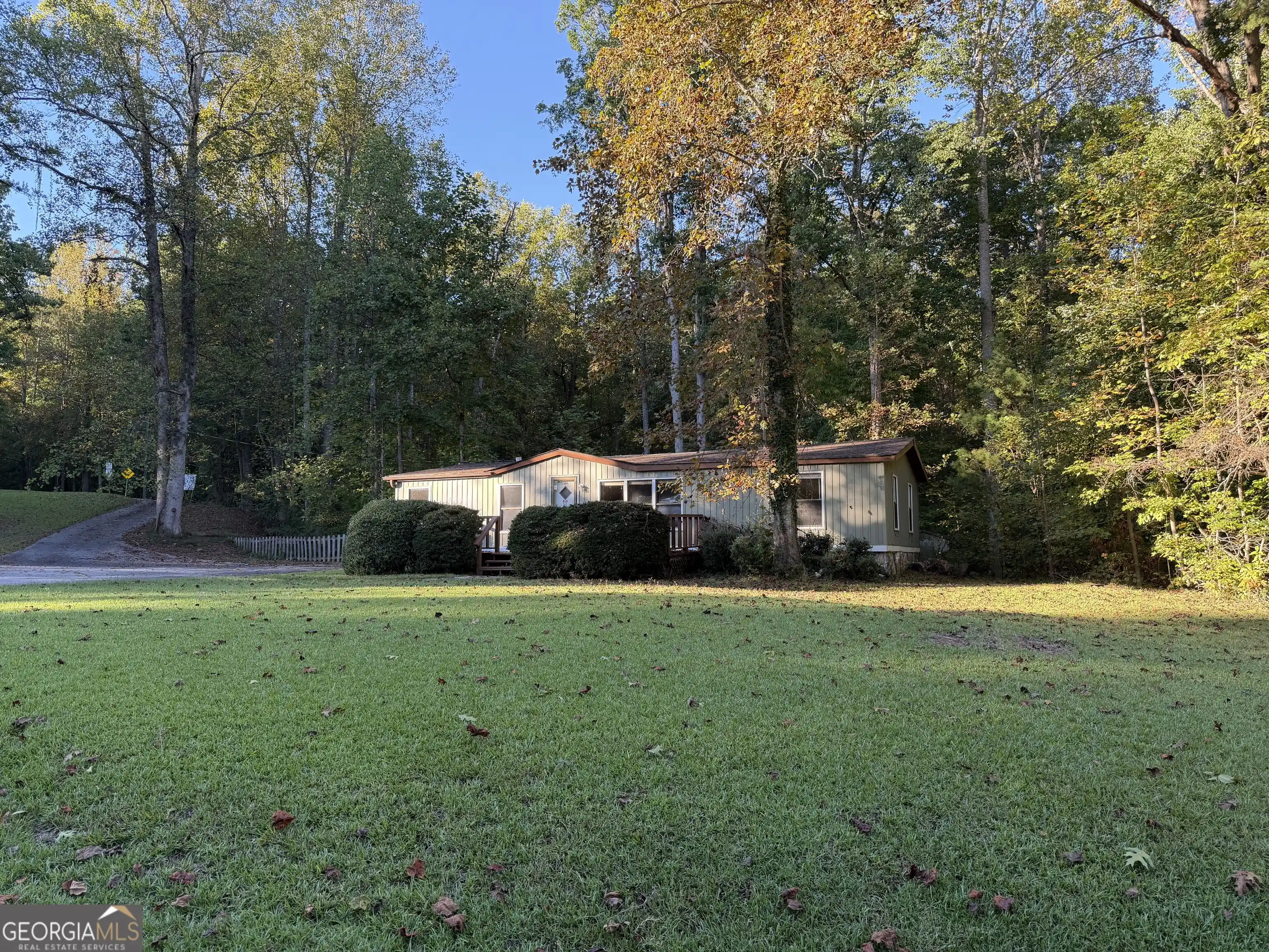 Photo 1 of Sale Pending at 1262 Rock Quarry Cir, Toccoa, GA 30577 | MLS# 10871609 | Listing updated on 2026-10-19
