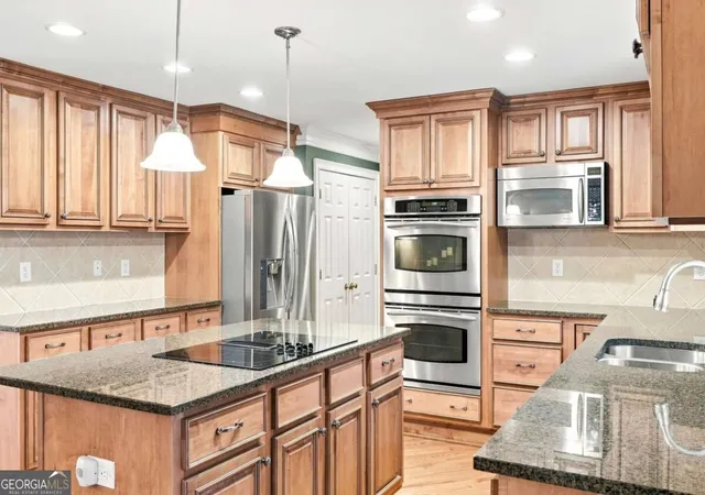 Photo 3 of Single family home for sale at 412 Pebblestone Ct SE, Marietta, GA 30067 | MLS# 10836147 | Listing updated on 2026-09-14