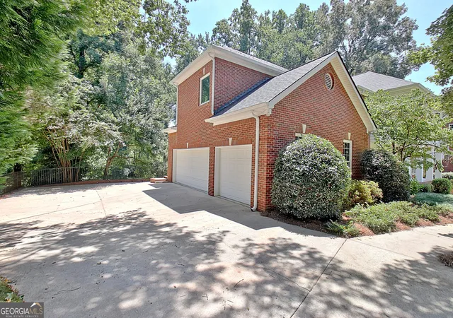 Photo 3 of Single family home for sale at 155 Torrey Pines Ct, Newnan, GA 30265 | MLS# 10825167 | Listing updated on 2026-09-26