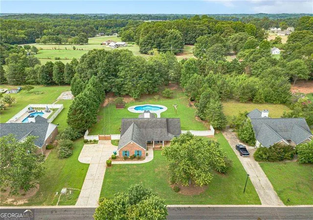 3rd image of 173 Psalms Dr, Jefferson, GA 30549 | MLS# 10814037