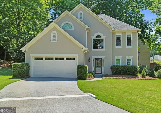 Photo 1 of Single family home for sale at 565 Windermere Park Ct, Johns Creek, GA 30022 | MLS# 10780034 | Listing updated on 2026-07-17
