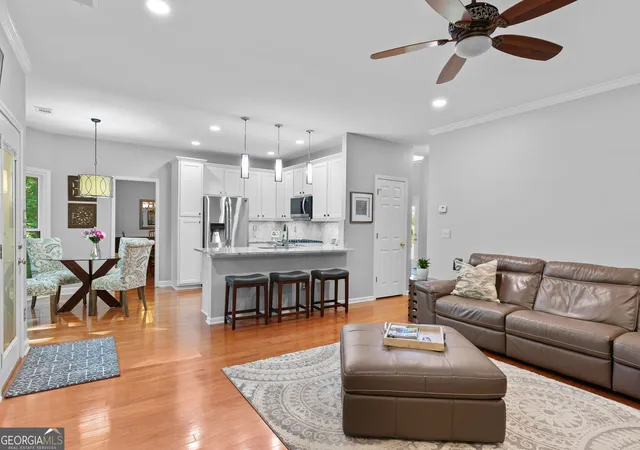 Photo 3 of Single family home for sale at 565 Windermere Park Ct, Johns Creek, GA 30022 | MLS# 10780034 | Listing updated on 2026-07-17