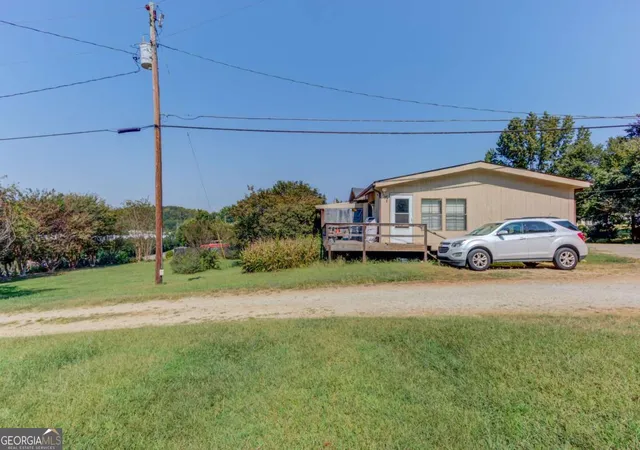 Listing Photo 5 - Condo for sale in building located at 6184 Mitchell St, Flowery Branch, GA 30542
