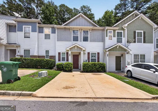1st image of 1505 Ashbrooke Tr, Stone Mountain, GA 30083 | MLS# 10784668