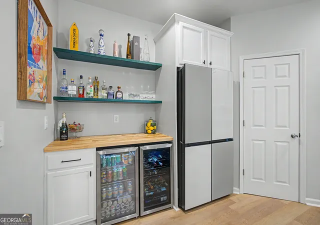 Photo 3 of Townhouse for sale at 4753 Longcourt Dr Se, Atlanta, GA 30339 | MLS# 10832941 | Listing updated on 2026-10-17