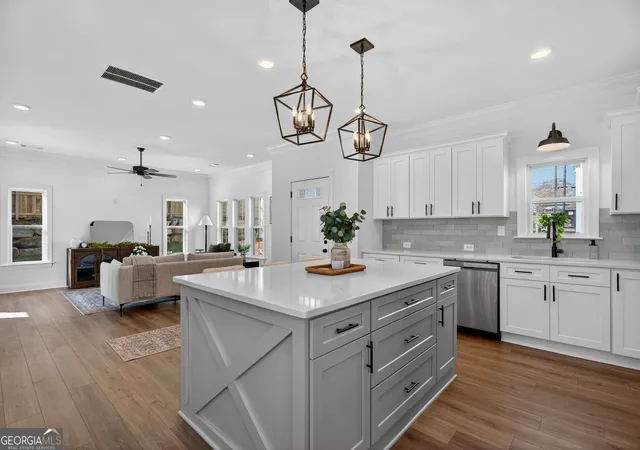 3rd image of 405 Broome St #UNIT 3, Lagrange, GA 30240 | MLS# 10791094