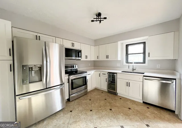 2nd image of 2700 Twigg Cir Se, Marietta, GA 30067 | MLS# 10784571