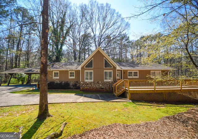 Photo 2 of Single family home for sale at 320 Sherwood Rd, Fayetteville, GA 30215 | MLS# 10825793 | Listing updated on 2026-09-09