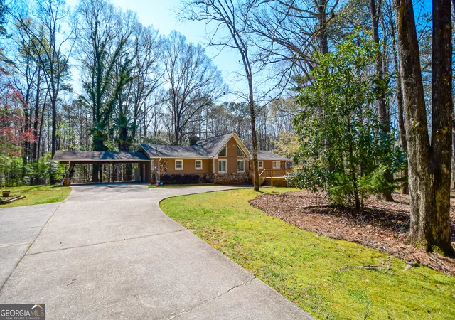 Photo 3 of Single family home for sale at 320 Sherwood Rd, Fayetteville, GA 30215 | MLS# 10825793 | Listing updated on 2026-09-09