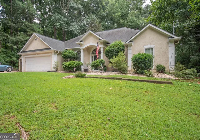 Photo 3 of Single family home for sale at 105 Franklin Pl, Lagrange, GA 30240 | MLS# 10826865 | Listing updated on 2026-10-11