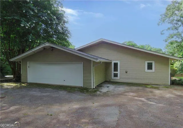 52nd image of 2079 Silversmith Ln, Stone Mountain, GA 30087 | MLS# 10816102