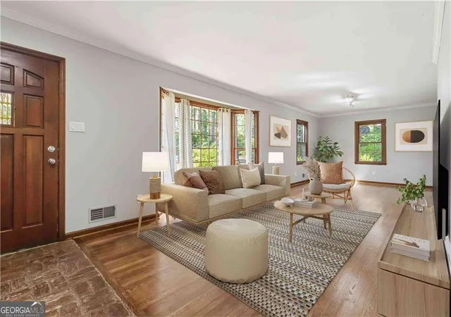 2nd image of 1367 Lansdowne Ct Sw, Marietta, GA 30008 | MLS# 10801068