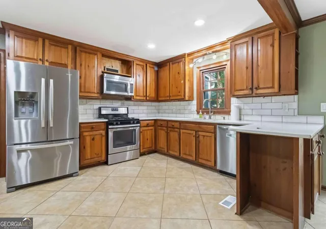3rd image of 1367 Lansdowne Ct Sw, Marietta, GA 30008 | MLS# 10801068