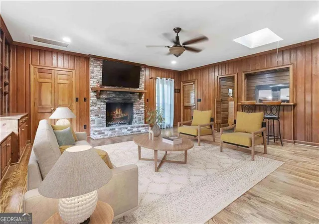 4th image of 1367 Lansdowne Ct Sw, Marietta, GA 30008 | MLS# 10801068