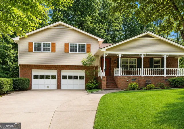 1st image of 677 Bankshire Dr, Suwanee, GA 30024 | MLS# 10791002