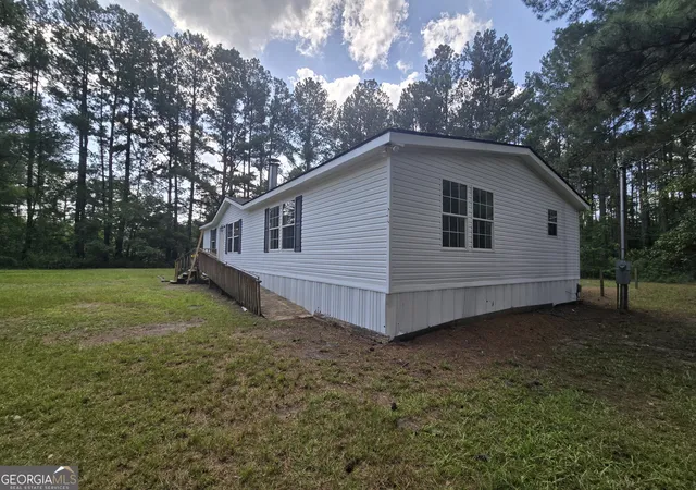 Photo 3 of Manufactured home for sale at 110 Bird Rd, Springfield, GA 31329 | MLS# 10820153 | Listing updated on 2026-09-14
