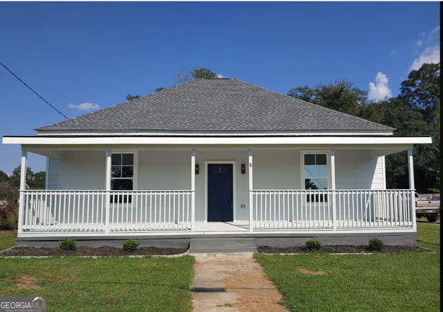 Photo 1 of Single family home for sale at 2 Cedar Ave, Griffin, GA 30223 | MLS# 10824906 | Listing updated on 2026-08-27