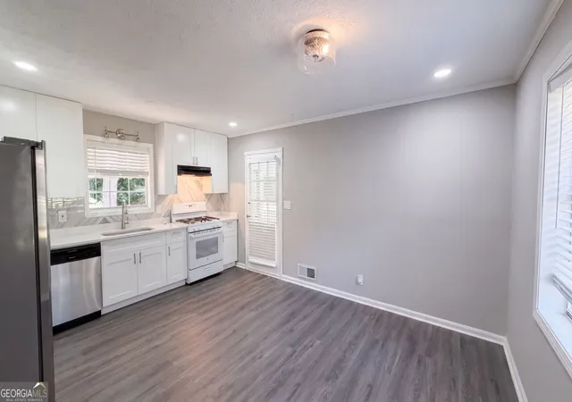 Photo 3 of Single family home for sale at 368 Nottingham Wy Sw, Marietta, GA 30064 | MLS# 10834809 | Listing updated on 2026-09-19