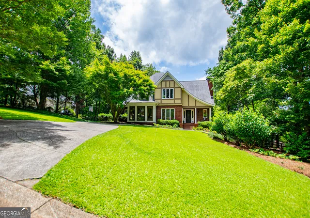 Photo 2 of Sale Pending at 150 Laurel Lakes Dr, Carrollton, GA 30116 | MLS# 10800342 | Listing updated on 2026-07-10