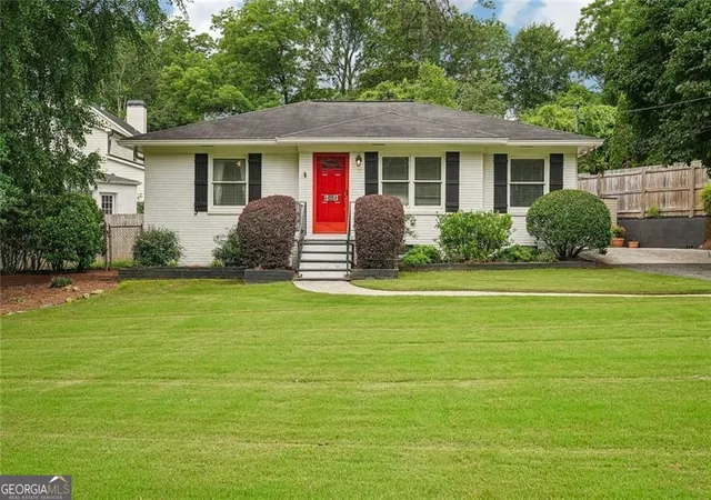 2nd image of 1631 Fearn Cir Ne, Brookhaven, GA 30319 | MLS# 10789236