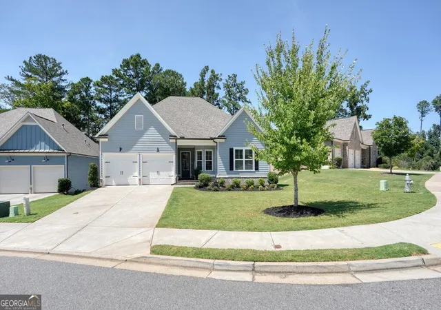 Photo 3 of Single family home for sale at 213 Fieldbrook Xing, Canton, GA 30115 | MLS# 10833018 | Listing updated on 2026-08-31