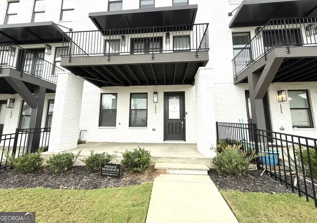 3rd image of 1031 Robert Smalls Wy, Atlanta, GA 30318 | MLS# 10710993