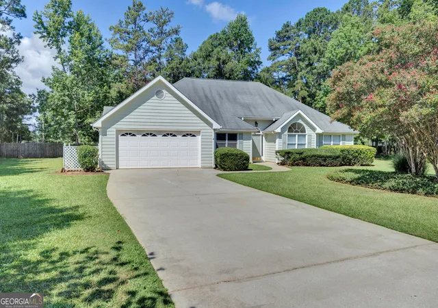 Photo 2 of Single family home for sale at 4860 Thornwood Dr, Covington, GA 30016 | MLS# 10825225 | Listing updated on 2026-09-13