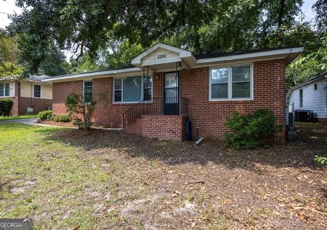 2nd image of 1280 Baker Dr, Macon, GA 31206 | MLS# 10815325