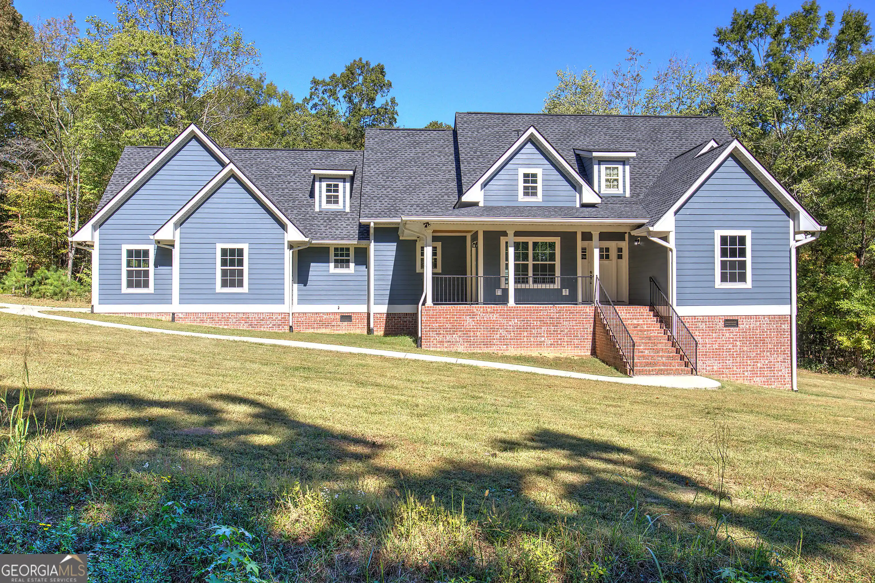 Single family home for sale at 400 Lake View Cir, Summerville, GA 30747 | MLS# 10869787