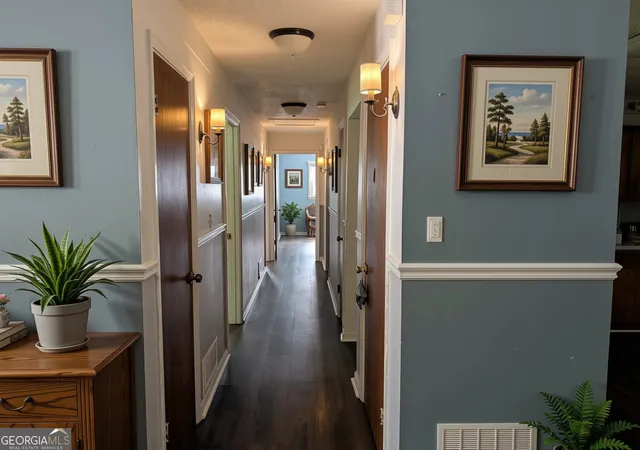 2nd image of 2073 Beechwood Dr Se, Conyers, GA 30013 | MLS# 10813356