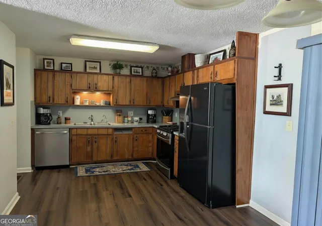 Photo 3 of Single family home for sale at 2073 Beechwood Dr Se, Conyers, GA 30013 | MLS# 10813356 | Listing updated on 2026-09-25