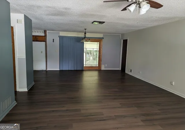 4th image of 2073 Beechwood Dr Se, Conyers, GA 30013 | MLS# 10813356