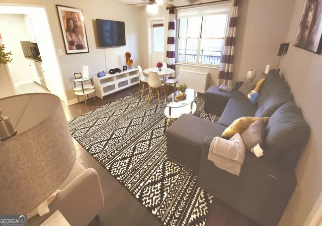 3rd image of 300 W Peachtree St Ne #23 F, Atlanta, GA 30332 | MLS# 10733323