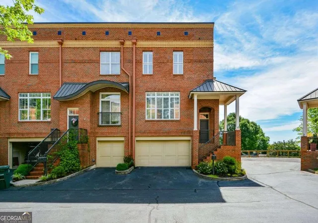 Photo 3 of Townhouse for sale at 40 Emerson Hill Sq, Marietta, GA 30060 | MLS# 10788296 | Listing updated on 2026-09-17