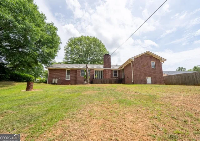 Homes for sale in Sugar Hill, GA | 1334 Sherri Ln, Sugar Hill, GA 30518 | MLS# 10787752