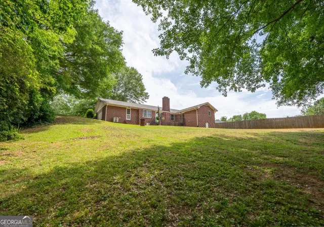 Homes for sale in Sugar Hill, GA | 1334 Sherri Ln, Sugar Hill, GA 30518 | MLS# 10787752