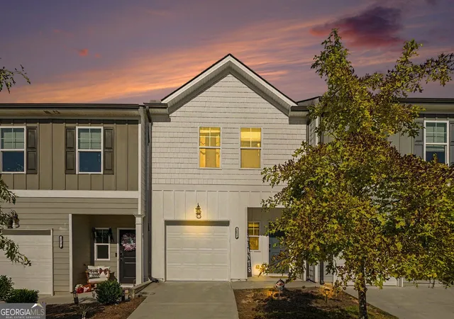 Photo 1 of Townhouse for sale at 181 Buckingham Ln, Hoschton, GA 30548 | MLS# 10869299 | Listing updated on 2026-10-29