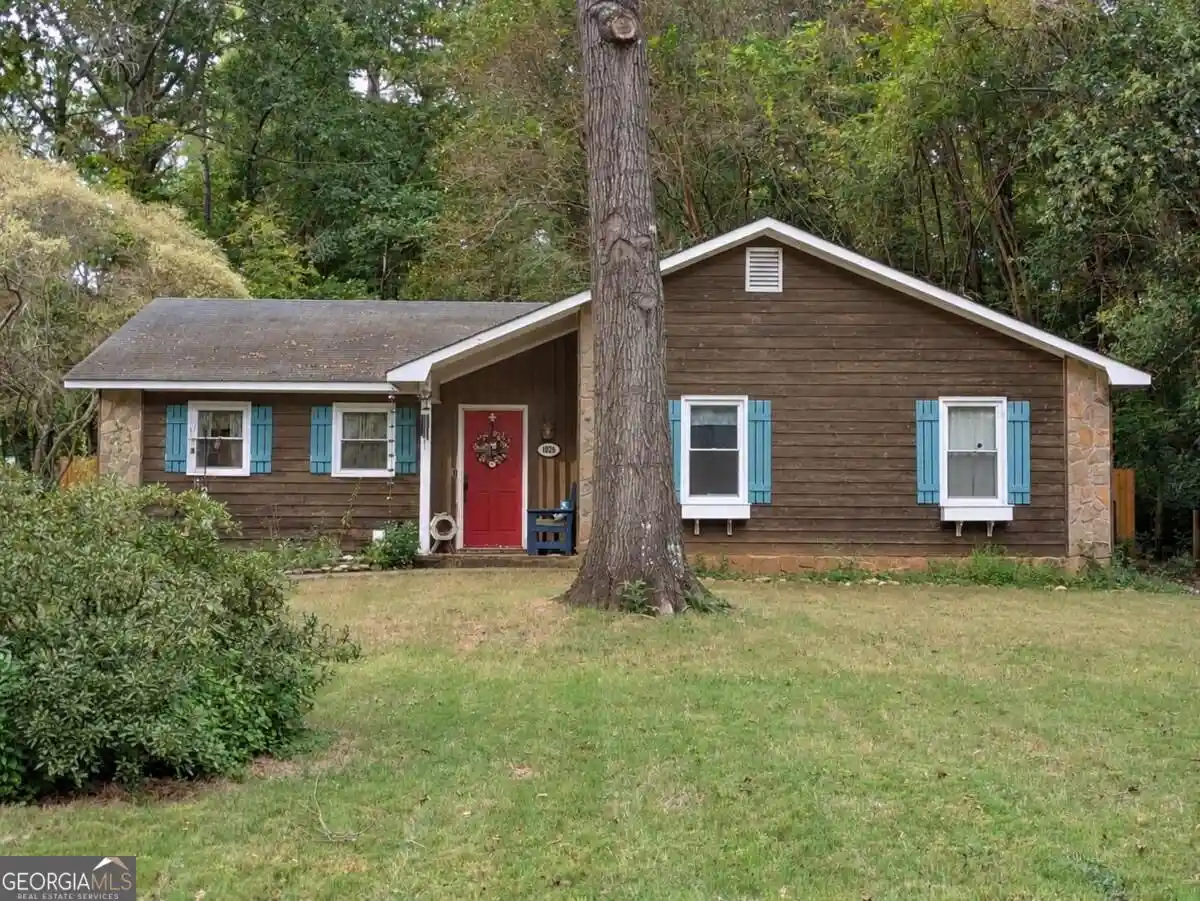 Photo 1 of Single family home for sale at 1026 S Confederate Dr, Macon, GA 31220 | MLS# 10872965 | Listing updated on 2026-10-28