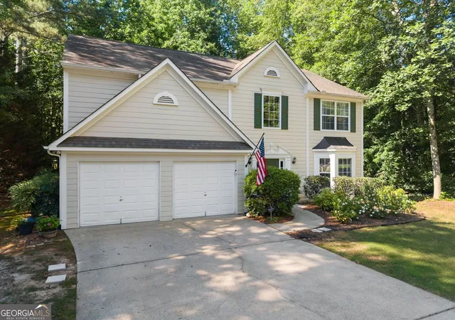 Photo 2 of Single family home for sale at 5760 Woodstone Dr, Cumming, GA 30028 | MLS# 10781096 | Listing updated on 2026-08-10