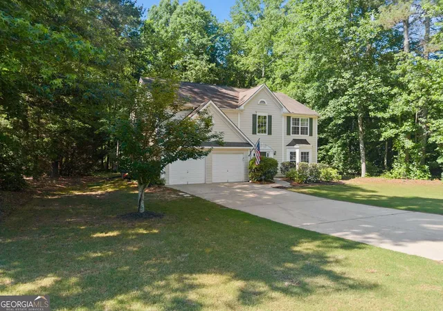 Photo 3 of Single family home for sale at 5760 Woodstone Dr, Cumming, GA 30028 | MLS# 10781096 | Listing updated on 2026-08-10