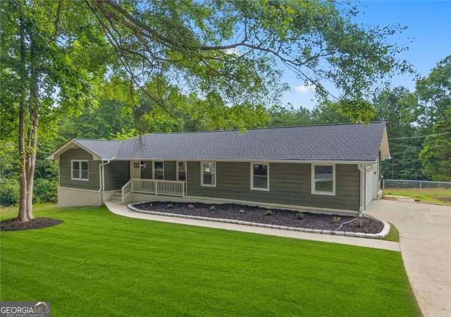 4th image of 1590 Johnson Rd Sw, Conyers, GA 30094 | MLS# 10790578