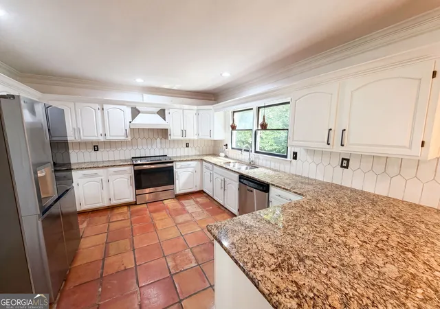 Photo 2 of Single family home for sale at 644 Laurel Wood Dr Sw, Marietta, GA 30064 | MLS# 10799714 | Listing updated on 2026-09-18