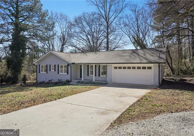 Photo 3 of Single family home for sale at 507 Castleaire Dr, Stone Mountain, GA 30087 | MLS# 10793850 | Listing updated on 2026-09-20