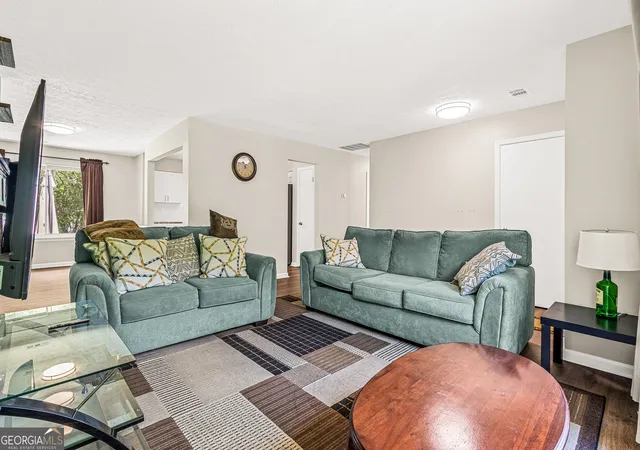 3rd image of 3926 Dalhouise Ln, Decatur, GA 30034 | MLS# 10793723