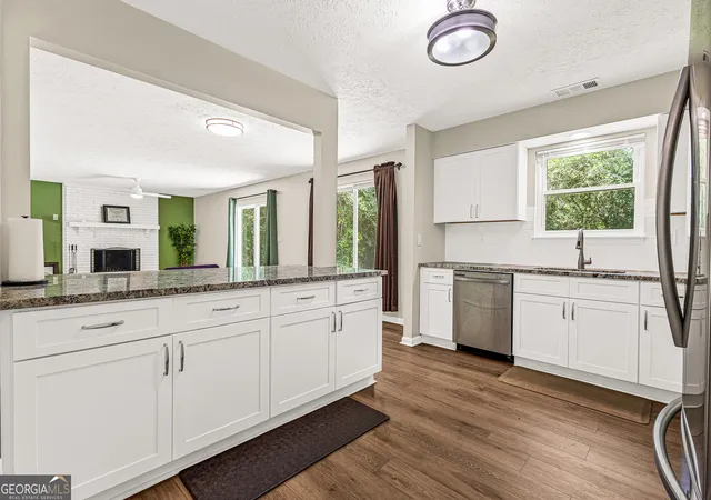 5th image of 3926 Dalhouise Ln, Decatur, GA 30034 | MLS# 10793723
