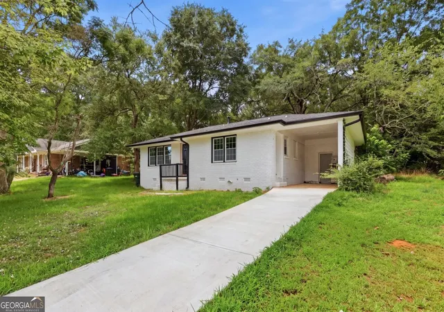 Photo 2 of Single family home for sale at 8184 Laurel Dr Sw, Covington, GA 30014 | MLS# 10821003 | Listing updated on 2026-09-02
