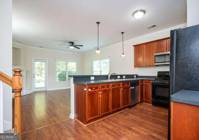 Photo 2 of Townhouse for sale at 100 Red Barn Ln, Acworth, GA 30102 | MLS# 10826959 | Listing updated on 2026-08-30