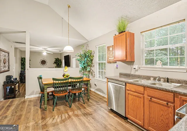 Photo 4 of Single family home for sale at 105 Ashtonbrook Dr, Mcdonough, GA 30252 | MLS# 10828591 | Listing updated on 2026-10-17