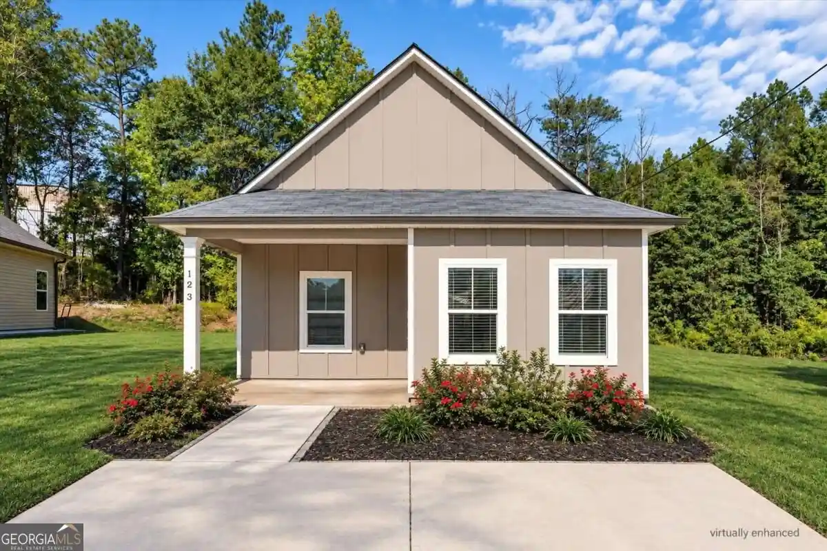 Photo 1 of Single family home for sale at 123 Chalfont Cir, Carrollton, GA 30117 | MLS# 10873078 | Listing updated on 2026-10-29