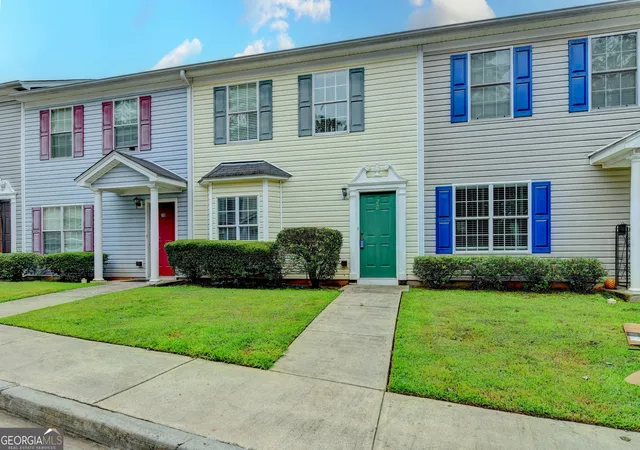 Photo 2 of Sale Pending at 990 Harbins Rd #D2, Norcross, GA 30093 | MLS# 10815862 | Listing updated on 2026-09-14